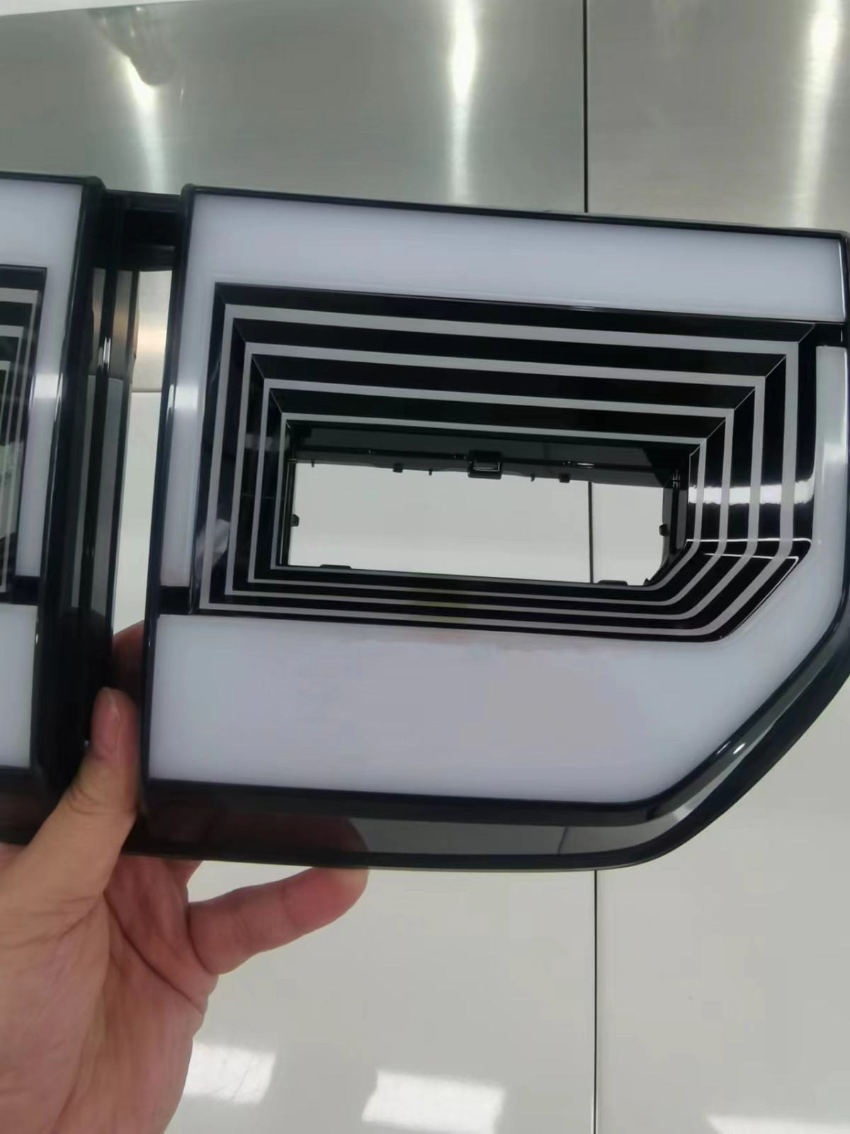 3D激光鐳雕塑膠件在透光性方面的顯著優(yōu)勢